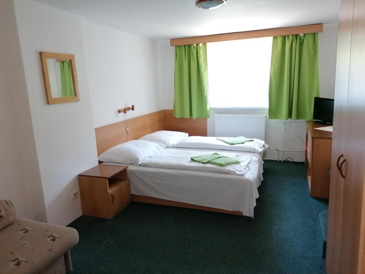 Hotel Spojar Žiar Exteriér fotografie